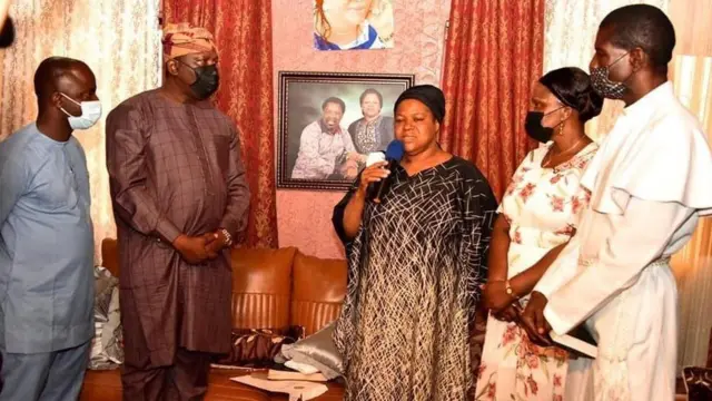 Lagos state govnor condole wit family of late TB Joshua