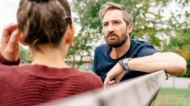 10대 자녀들의 빈정거림은 부모들을 난처하게 만들 수 있다