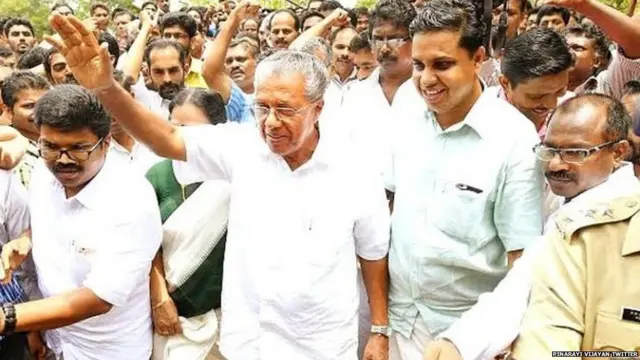 મુખ્ય મંત્રી વિજયનની તસવીર