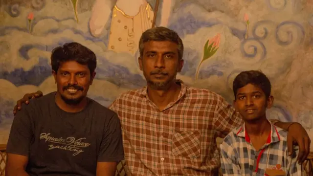 வினோத் பாலுச்சாமி.