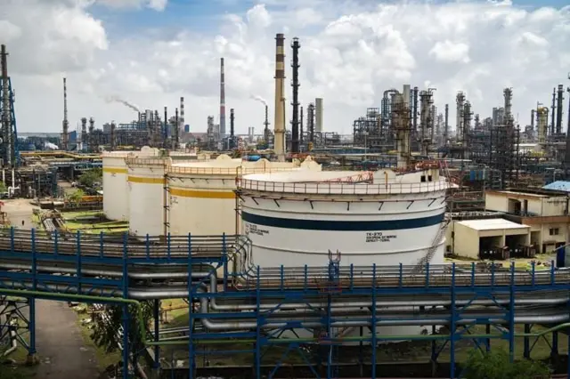 रिफायनरीज