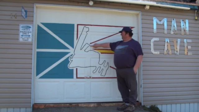 শহরের মেয়র ডন কলিন্স