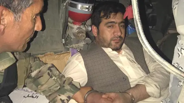 آصف مهمند در جریان بازداشت