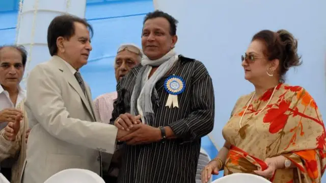 मिथुन, दिलीप कुमार, सायराबानो