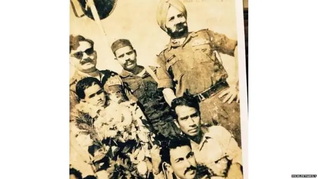 जमालपूरमध्ये प्रवेश करताना जनरल गंधर्व नागरा आणि ब्रिगेडियर हरदेव सिंग क्लेर