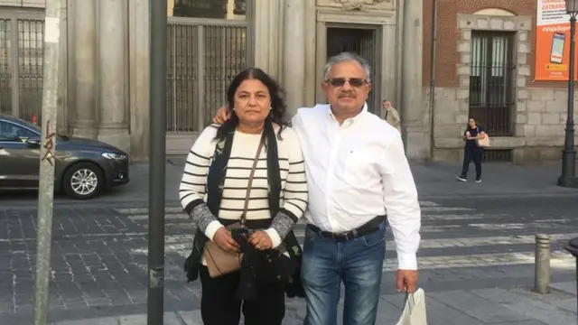 భార్య డాక్టర్ ఉషతో డాక్టర్ మెహతా