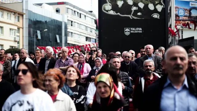 Mitingdeki kalabalık