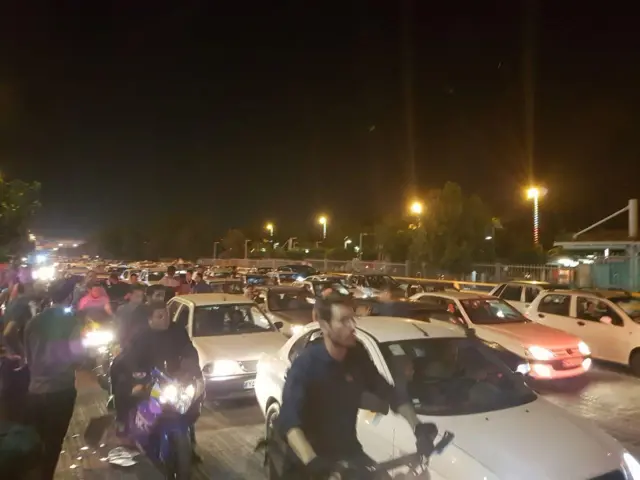 شادمانی هواداران روحانی