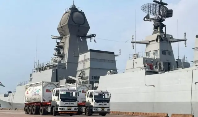 చమురు ధరకన్నా కేంద్ర రాష్ట్ర ప్రభుత్వాలు విధించే సుంకాలు అధికం