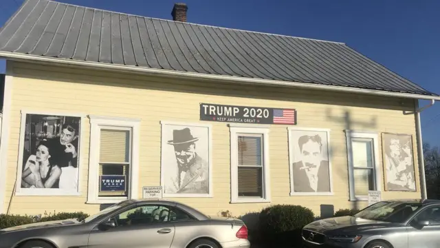 محل بيع السيجار