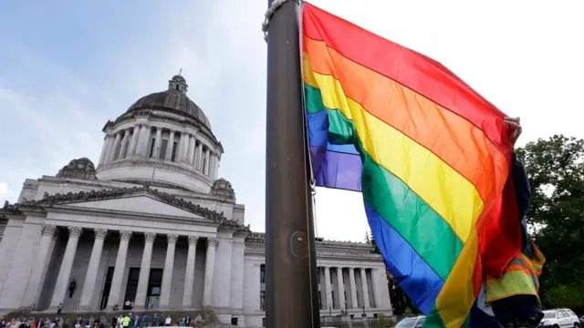 Bandeira gay hasteadabot million casino jogarfrente ao Capitólio, nos EUA