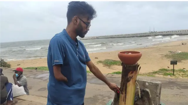 காலிமுகத் திடலில்