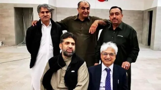 نور رحمان اور ان کے ساتھی