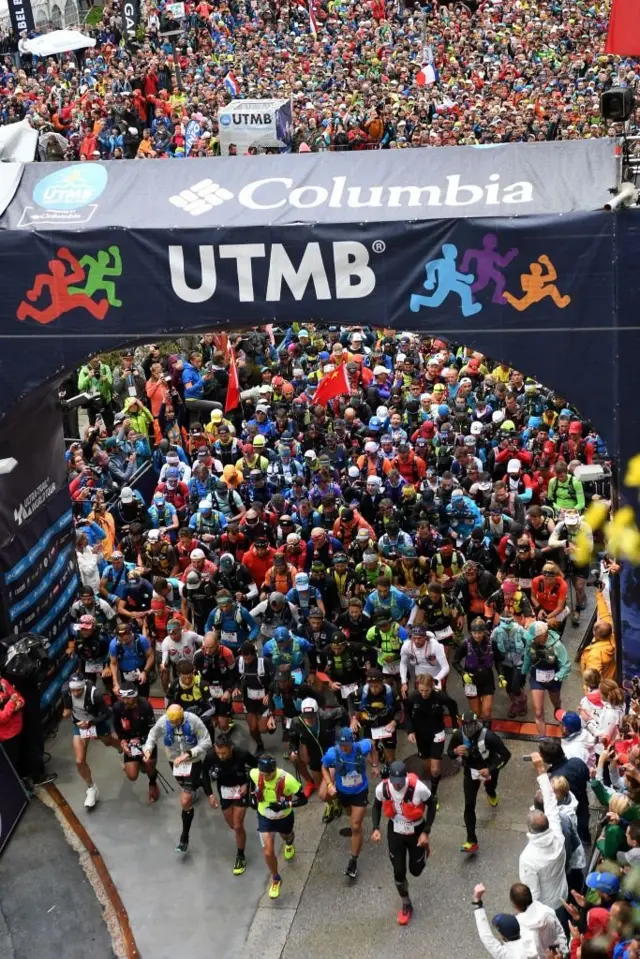 Salida del Ultra Trail Mont Blanc 2018