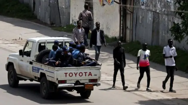 Booliska oo ku howlan xasilinta magaalada Hawasa