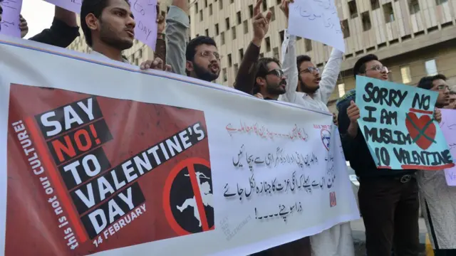 Pakistani men protest against Valentine Day celebrations inside Karachi on February 12, 2017.