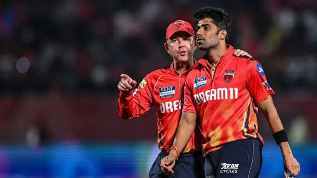 ਰਿਕੀ ਪੌਂਟਿੰਗ ਅਤੇ ਸ਼ਸ਼ਾਂਕ ਸਿੰਘ