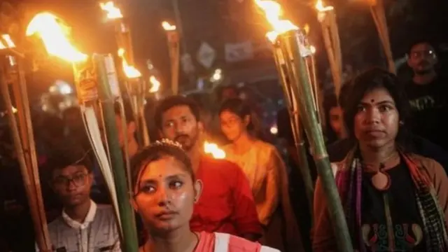 আবরার ফাহাদ হত্যার প্রতিবাদে বিক্ষোভকারীদের মশাল মিছিল