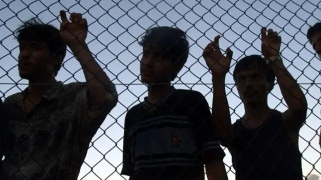 நவ்ரூ: 'ஒரு நாடே அகதிகள் முகாமாக'