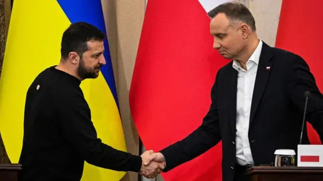 Volodymyr Zelensky (izq.) reunido el 11 de enero pasado con el presidente polaco Andrzej Duda.