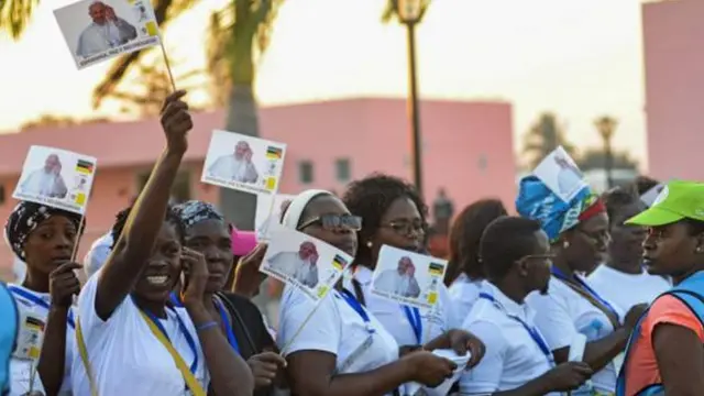 Wahudumu katika kanisa katoliki wamenukuliwa na baadhi ya vyombo vya habari wakisema kwamba ziara hii ambayo ni ya pili Papa Francis kuwahi kuifanya kusini mwa jangwa la Sahara Afrika, ni fursa muhimu kutoa wito mpya uliogubikwa katika barua yake ya mnamo 2015 "Laudato Si" inayuhusu kulinda mazingira.