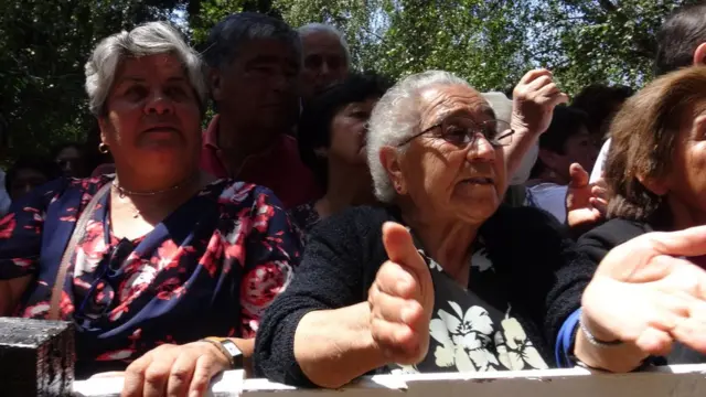 Asistentes a la misa de la Virgen de la candelaria en Rahue. Foto: Francisco Jiménez de la Fuente
