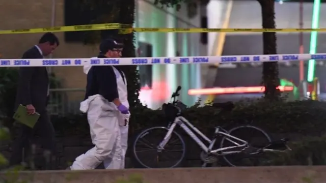 Una bicicleta en el lugar del ataque