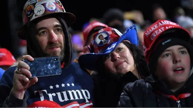 পেনসিলভানিয়ায় ট্রাম্পের প্রচারণা সভায় অংশগ্রহণকারীদের অনেকেই ফেস-মাস্কের তোয়াক্কা করেননি, ৩১ অক্টোবর, ২০২০