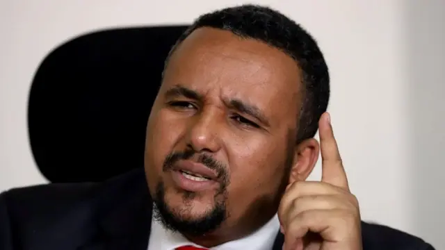 Jawaar Maxamed wuxuu sheegay in loo xiray ujeeddo siyaasadeed