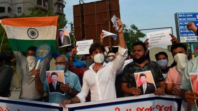 Protesta en India tras el reciente conflicto en la frontera.