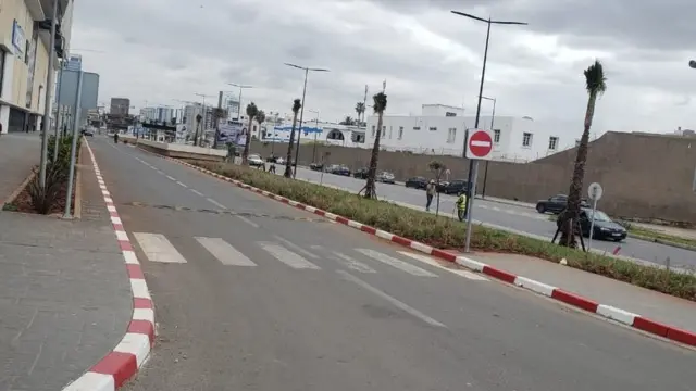 La rue où vit Diarra est constamment déserte