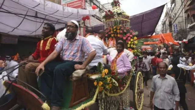 शोभायात्रा