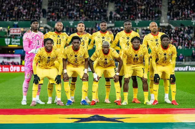 Les joueurs ghanéens posent pour une photo de groupe lors d'un match amical international entre l'Autriche et le Ghana au stade Ernst Happel le 27 mars 2026 à Vienne, en Autriche.