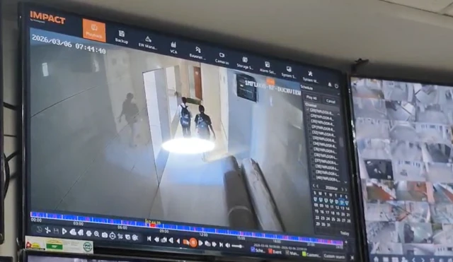 બીબીસી ગુજરાતી સુરત યુવતી મૃતદેહો સ્વામિનારાયણ મંદિર પોલીસ બાથરૂમ બીબીસી ગુજરાતી સુરત યુવતી મૃતદેહો સ્વામિનારાયણ મંદિર પોલીસ બાથરૂમ આત્મહત્યા