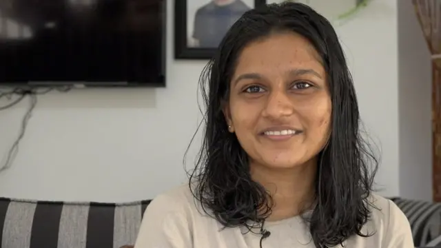 වත්තල ඔලියමුල්ලේ පදිංචි ග්ලෝරියා ජෝර්ජ්