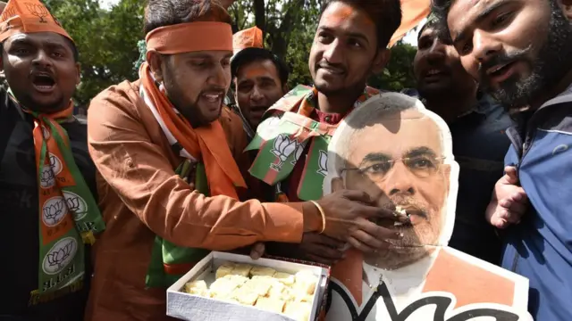 नरेंद्र मोदी