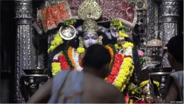 కుమారస్వామి ఆలయాలు చుట్టేస్తున్నారు