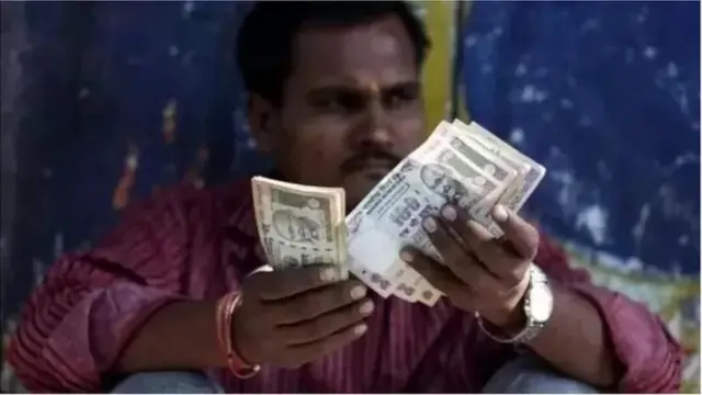 આરબીઆઈએ થોડાં વર્ષો પહેલાં રૂપિયા 2,000ની નવી નોટો છાપવાનું બંધ કરી દીધું હતું