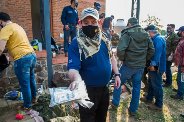 Efectivo encontrado en el campamento