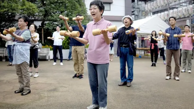 تداعيات "القنبلة الموقوتة للشيخوخة" على العالم