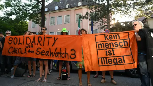 En Alemania y en Italia hubo manifestaciones el fin de semana solicitando la liberación de Carola Rackete.