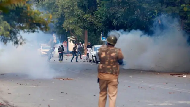 ভারতের বহু শহরে বিক্ষোভ হচ্ছে