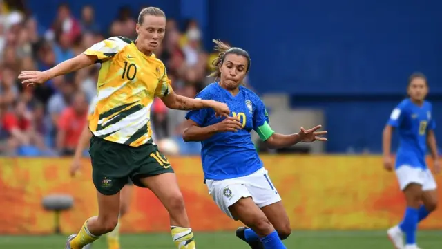 Marta contra una australiana.