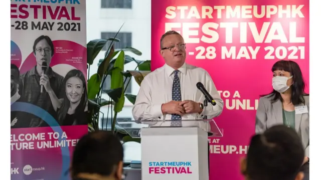 香港投資推廣署署長傅仲森認為，香港依然保有獨特的優勢，科創企業開始聚集和發展。