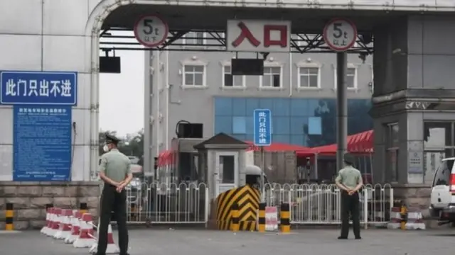 Xinfadi es el mercado de mayorista más grande de Pekín.