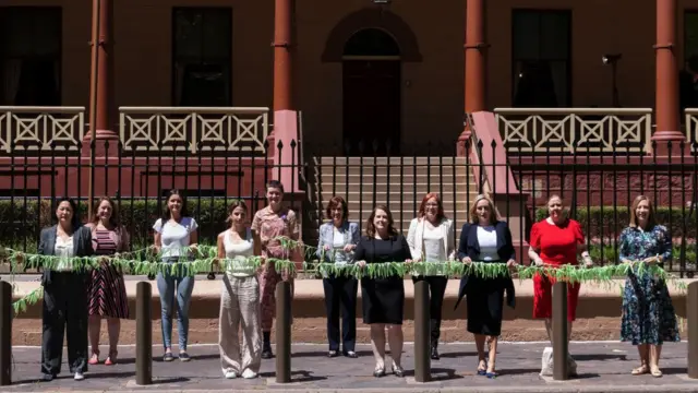 작년 여성의 평등권 확대와 성폭력 종식 요구 행진에 참여한 많은 호주 시민들