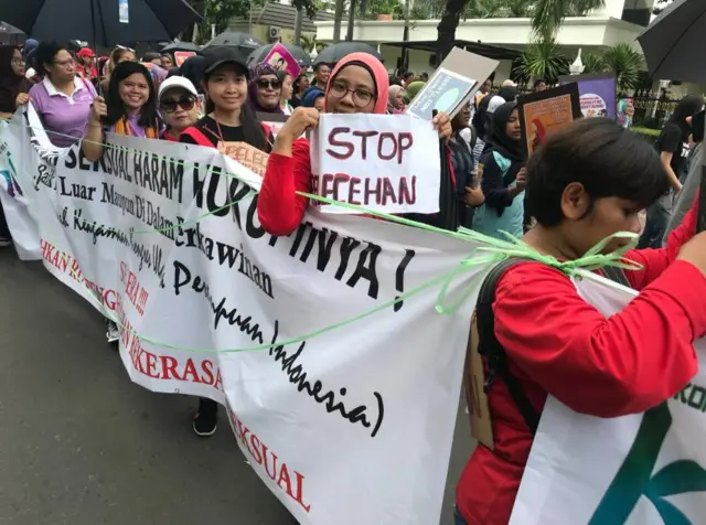 Pawai akbar anti kekerasan terhadap perempuan