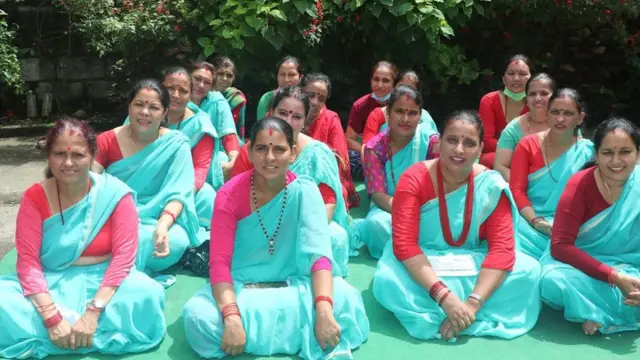 लघुवित्त कार्यक्रममा सहभागी महिला