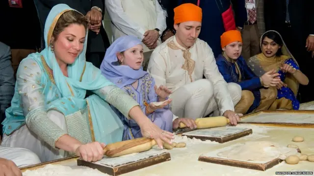 ਜਸਟਿਨ ਟਰੂਡੋ ਪਰਿਵਾਰ ਸਮੇਤ ਹਰਿਮੰਦਰ ਸਾਹਿਬ ਦੇ ਲੰਗਰ ਵਿੱਚ