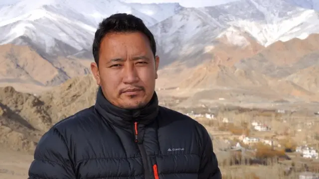 कोन्जोक स्टान्जिनका अनुसार भारतीय सेनाले घुमेन्त पशुपालकलाई चरणक्षेत्र प्रयोग गर्न रोकेको छ